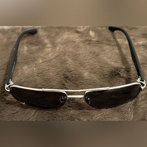 Silver and Black Sunglasses with CAT3 Aviators Design Excellent Condition UNISEX